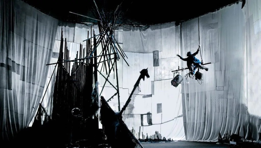 « Raoul » de James Thierrée – Compagnie du&nbsp;Hanneton